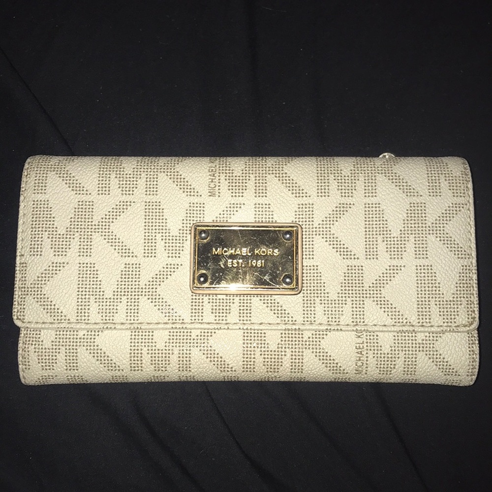 Michael Kors Signature Check Book Wallet